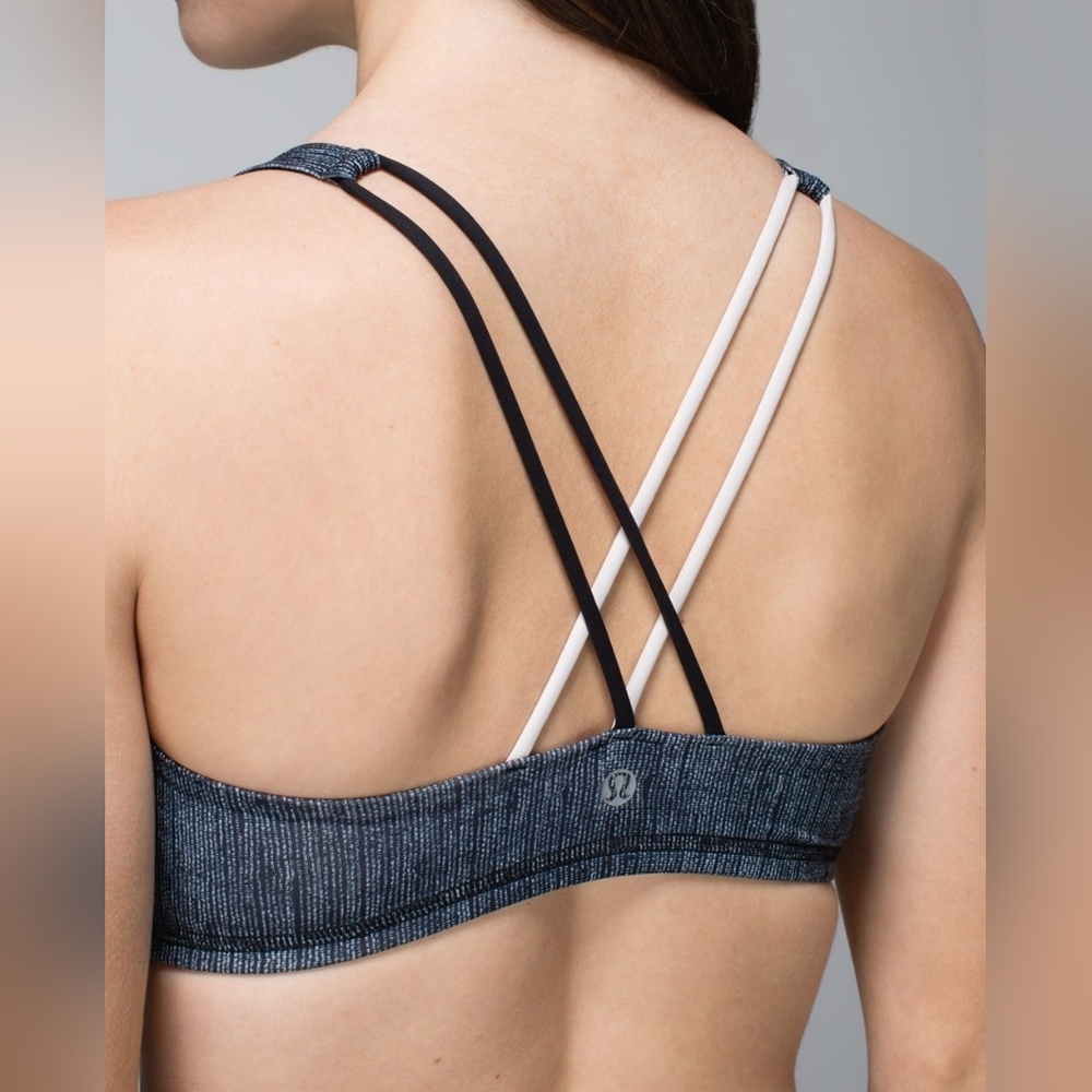 Size 4 lululemon bra - Picture 5 of 6